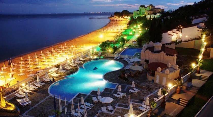 Andalucia Beach Hotel Elenite Exterior photo